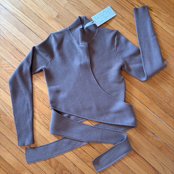 ✨NWT✨ ATHLETA x Alicia Keys 'Keys' Sweater Sz M - Picture 3 of 8